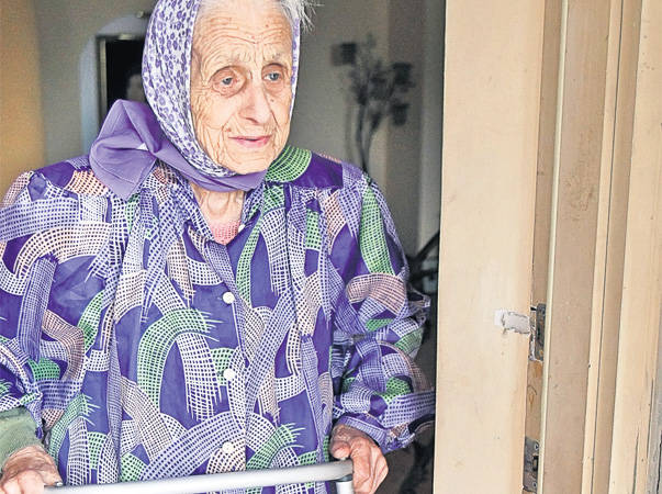 Mama lui Ionut Dolanescu a cazut la pat