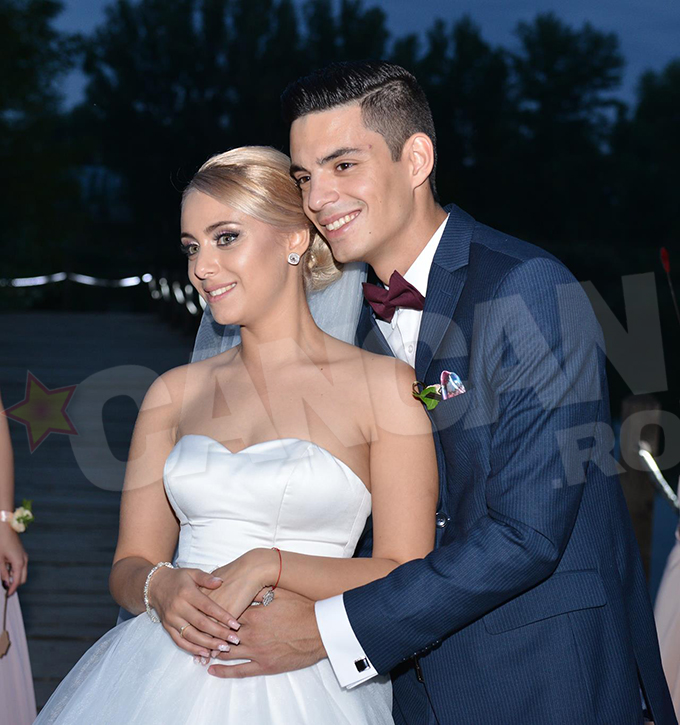 Fiica Ancai Sigartau, alaturi de fratele ei, Sofian