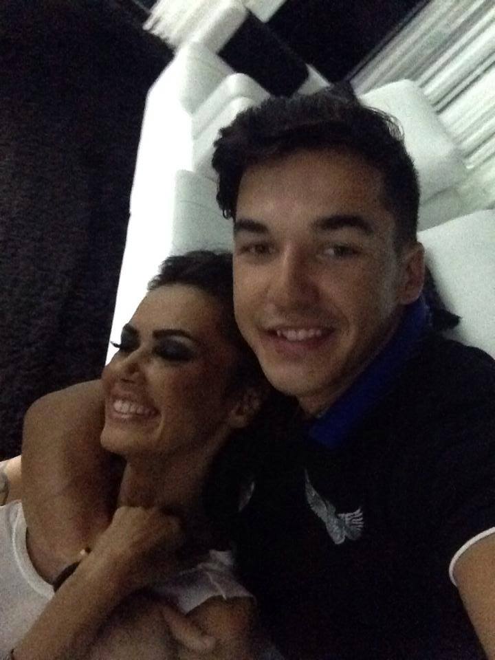 Vedeta, alaturi de mai tanarul Costin