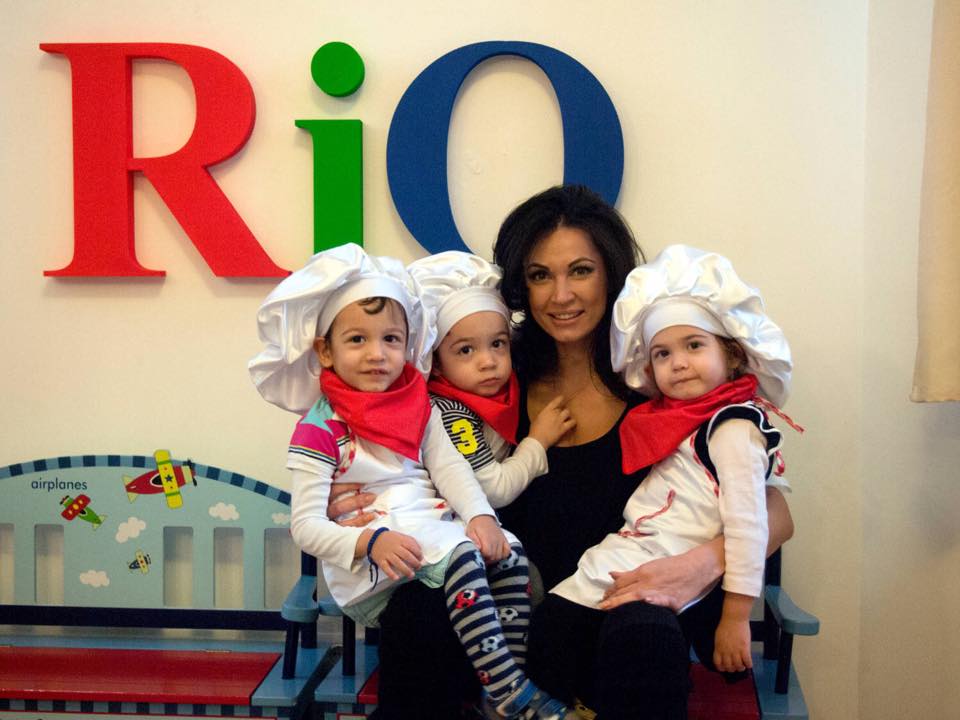 Nicoleta Luciu si-a sarbatorit tripletii care au implinit trei ani