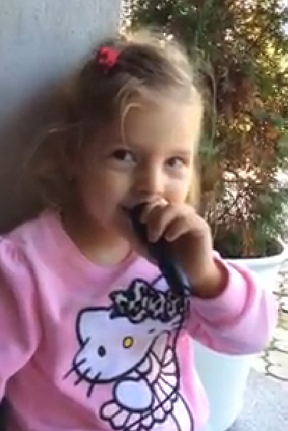 Micuta Maya i-a cantat lui Florin Salam de ziua lui