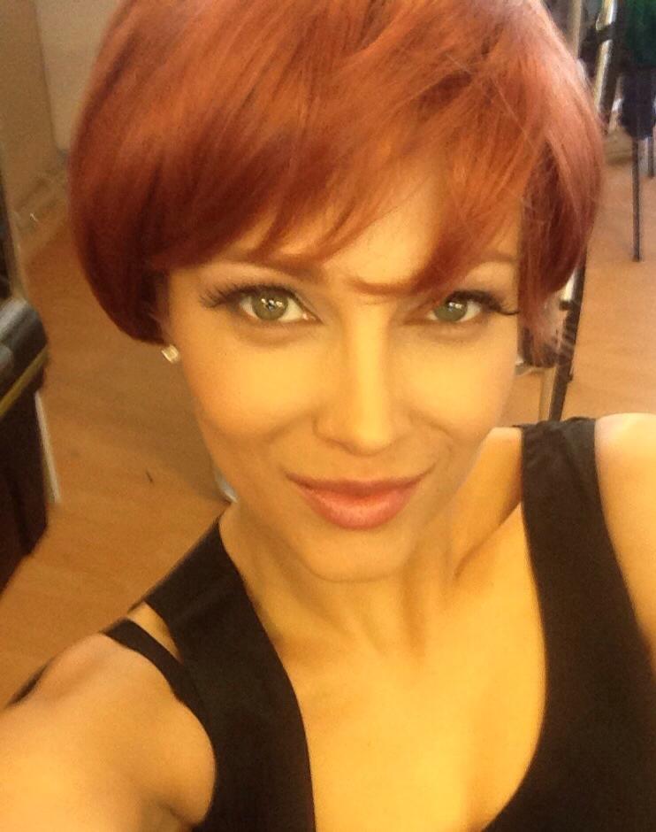 Fanilor nu le-a placut noul look al Lorei