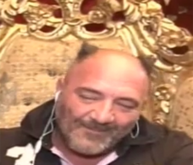 Nelson Mondialu s-a tuns cu creasta