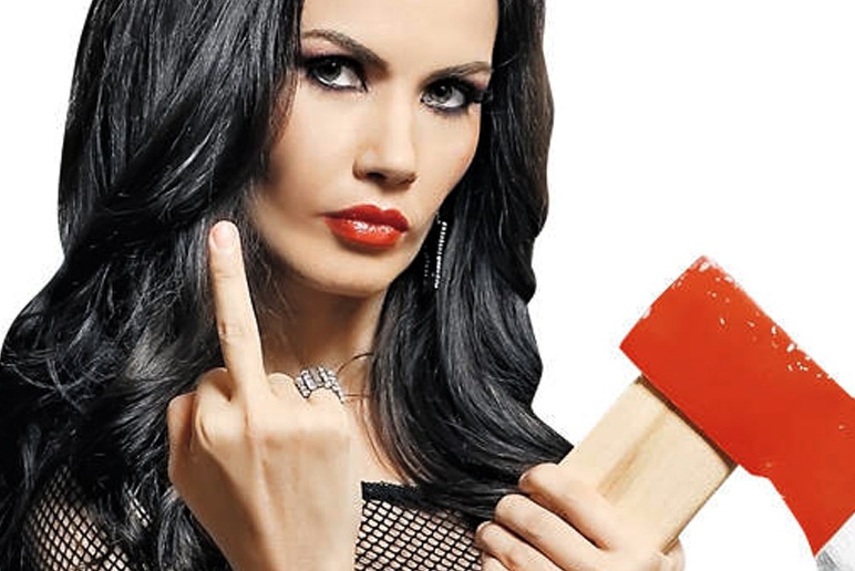 Zavo s-a amuzat pe seama Ralucai, ca a pierdut examenul