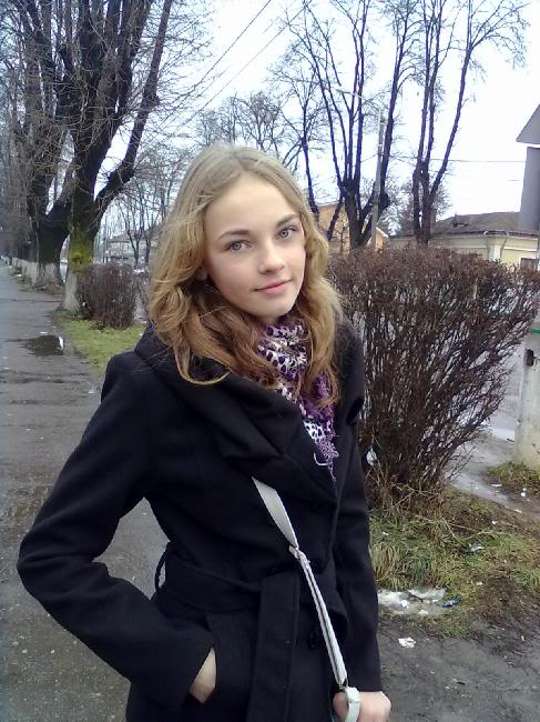 Larisa urmeaza si cursuri de canto