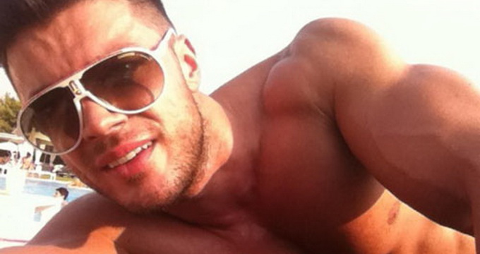 Victor a negociat bine, insa, intr timp, contractele lui s-au schimbat intr-un mod defavorabil