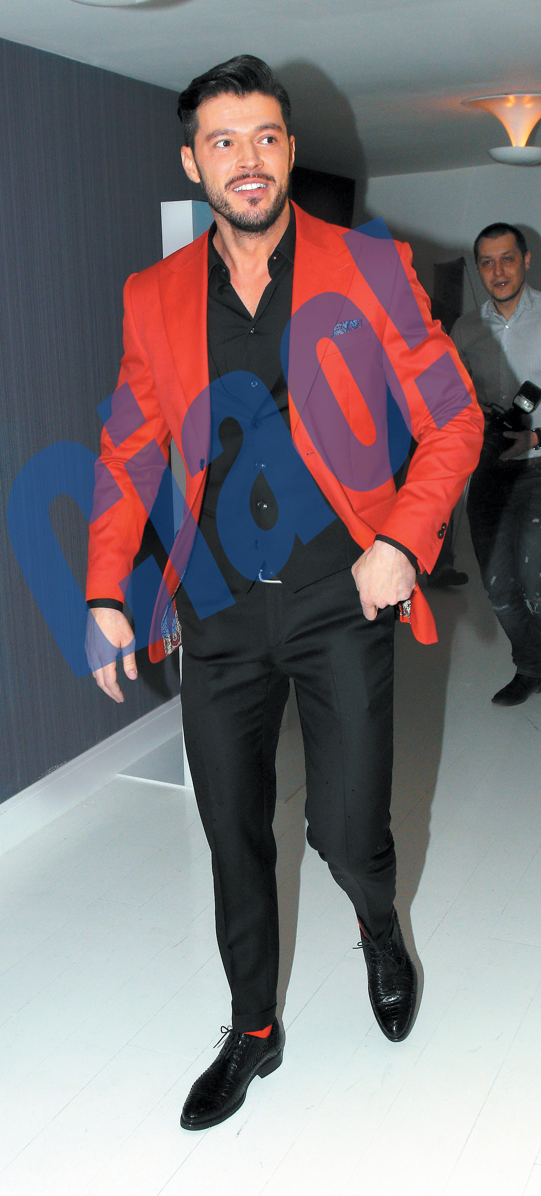 Victor Slav a ramas, deocamdata, coprezentator la emisiunea