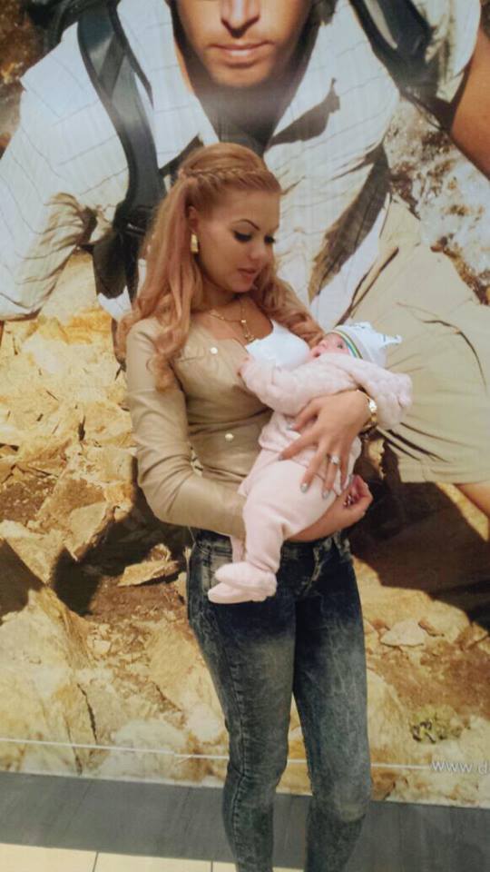 Beyonce a luat-o si pe micuta Anais cu ea la coafor