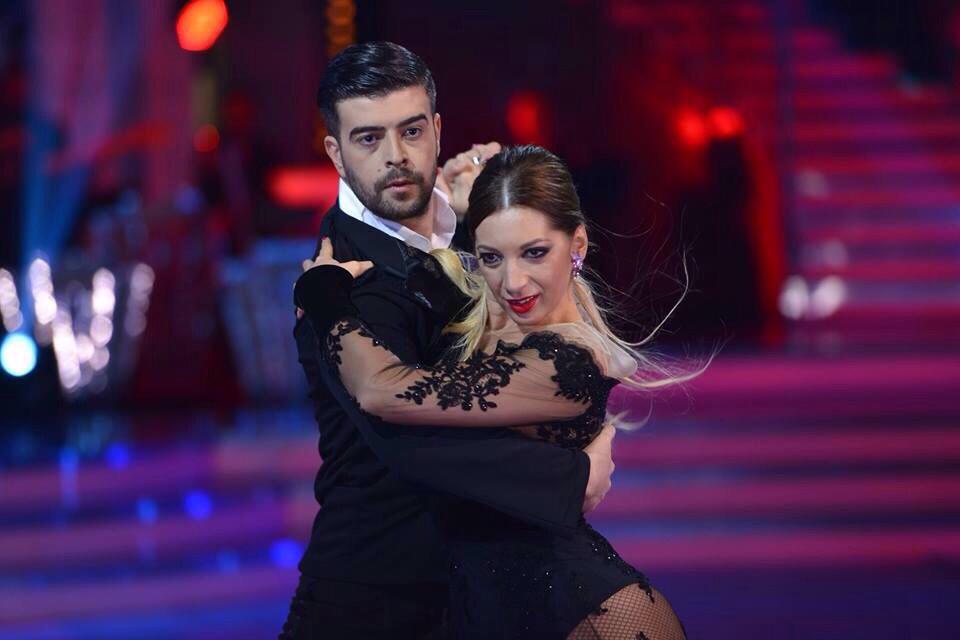 Speak petrece foarte mult timp in sala de repetitii, alaturi de Cocuta, partenera lui de dans