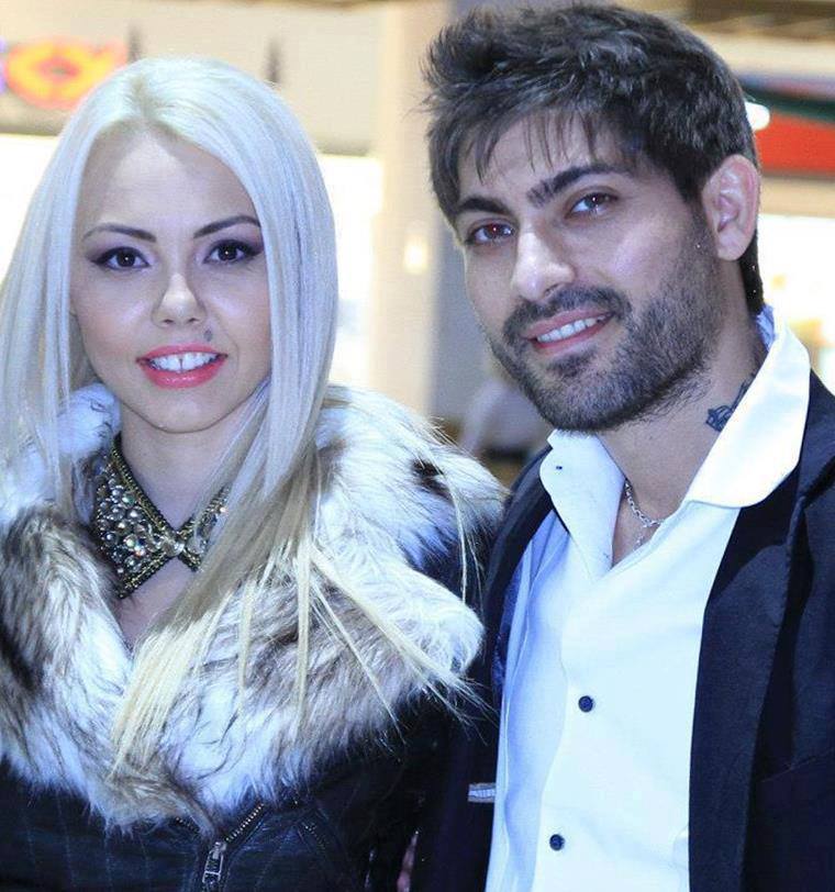Denisa Manelista se pozeaza destul de des alaturi de Ticy