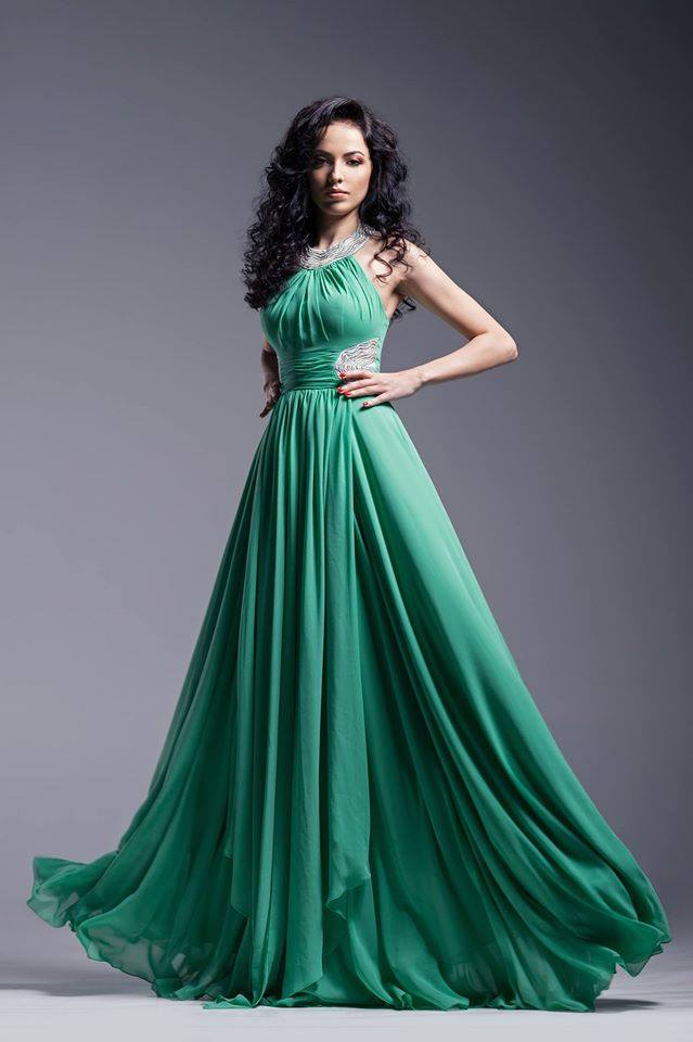 Tanara este de o frumusete aparte