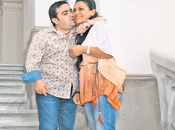 Adrian Minune, alaturi de sotia lui, Carmen