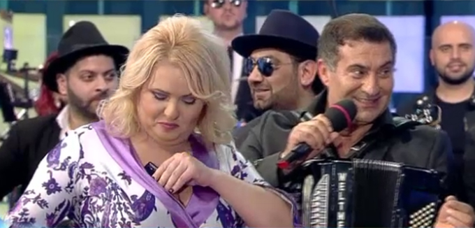 Cum a vazut cardul, Viorica i l-a smuls din mana sotului ei