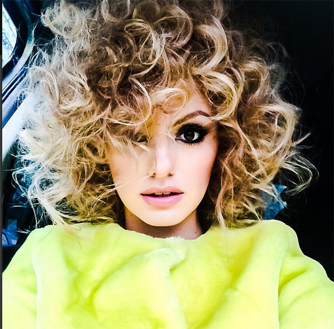 Fanii au fost incantati de noua infatisare a cantaretei