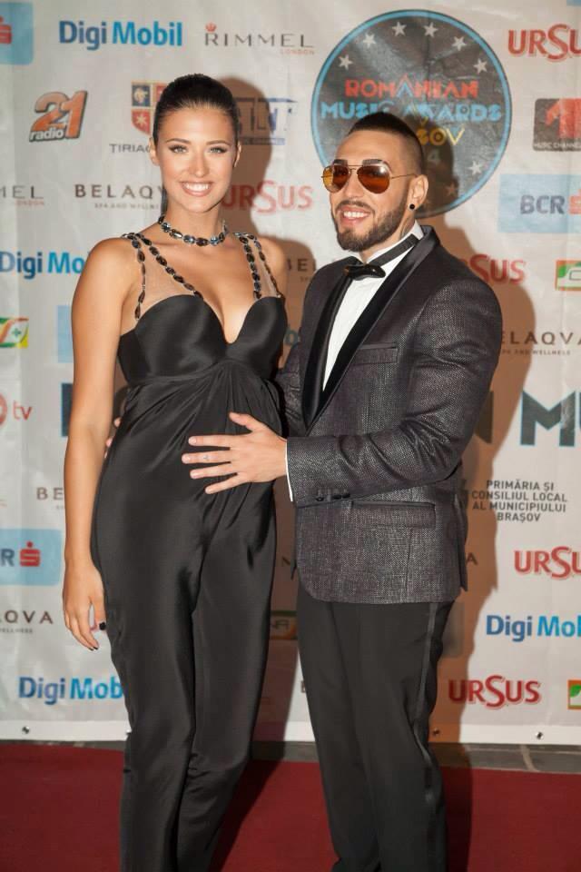 Antonia este insarcinata