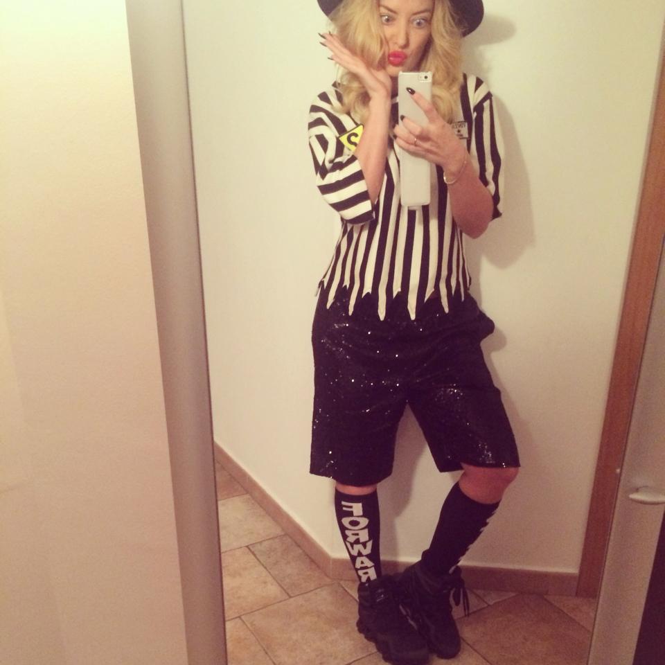 Tinuta Deliei a starnit controverse in randul fanilor