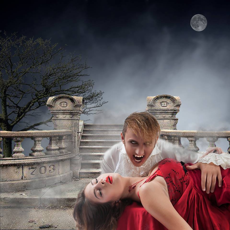 Cantaretul s-a pozat alaturi de o bruneta