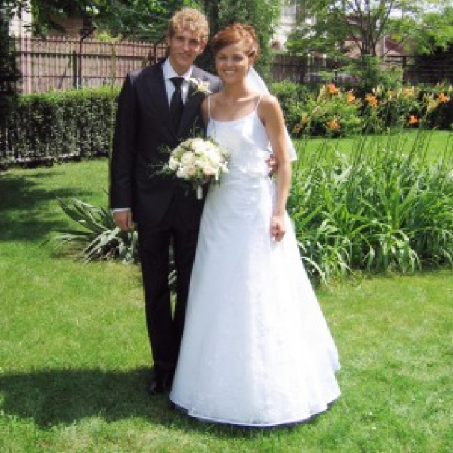 Cand s-a casatorit, Maria era vopsita intr-o nuanta de saten