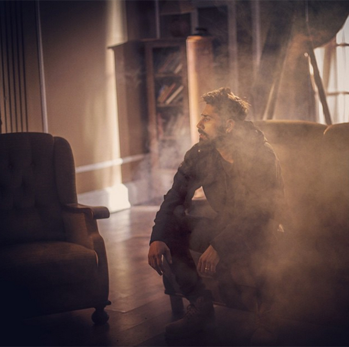 Piesa cu care se va relansa artista este o colaborare cu Connect-R