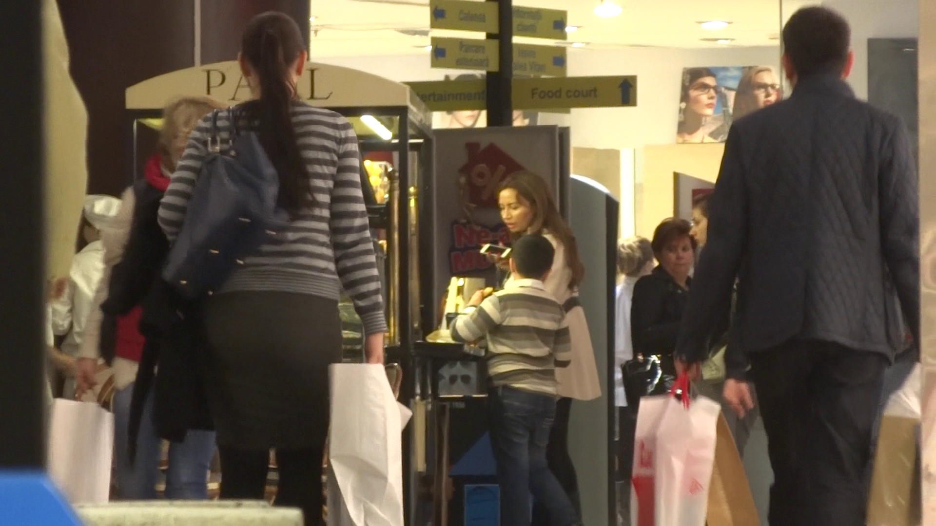 Femeia i-a facut fiului ei toate poftele