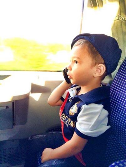 Imaginea i-a emotionat pe fanii Andrei, care au apreciat ca micutul seamana cu tati