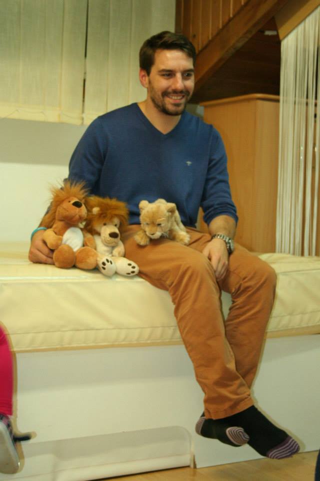 De cand locuieste in Romania, Nicolae se implica in campanii umanitare