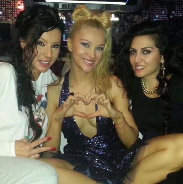 Lora si Doinita au fost bune prietene