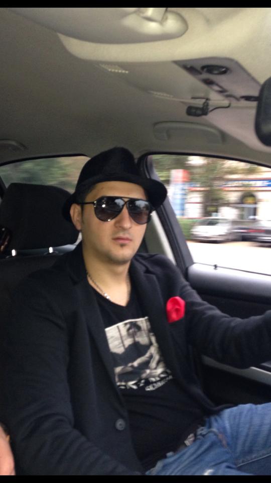 El este barbatul cu care Madalina l-a inselat pe Rustem