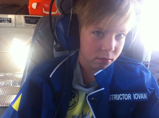 Se pare ca fiul lui Adrian Iovan a mostenit pasiunea tatalui sau pentru avioane si ii calca pe urma