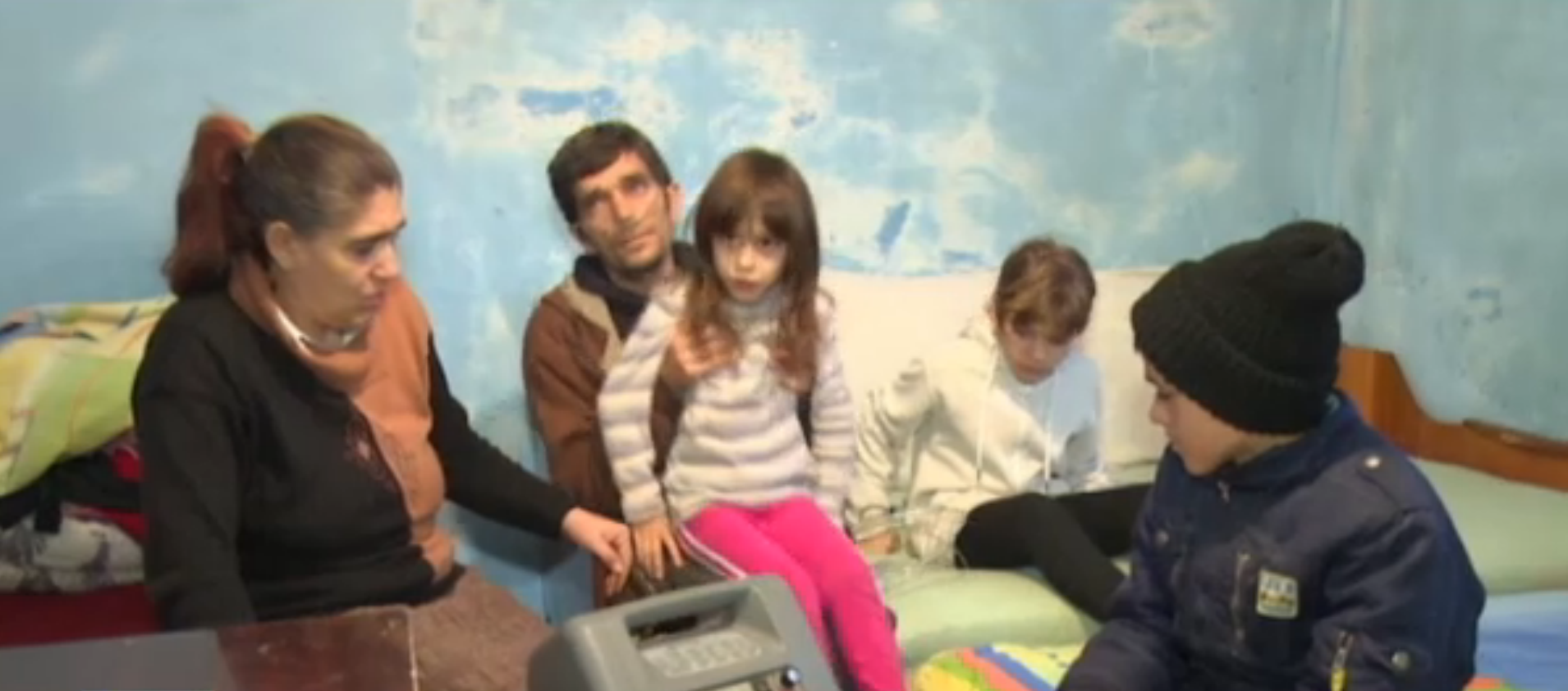 Familia Craciun traieste de pe o zi pe alta( foto: Stirile Pro TV)