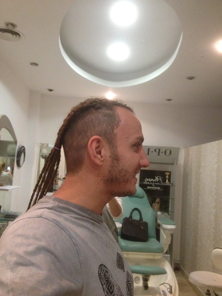 Mihai si-a pus mai intai extensii