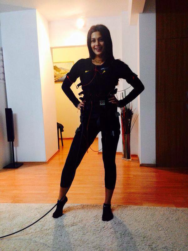 Roxana s-a apucat intens de exercitii fizice