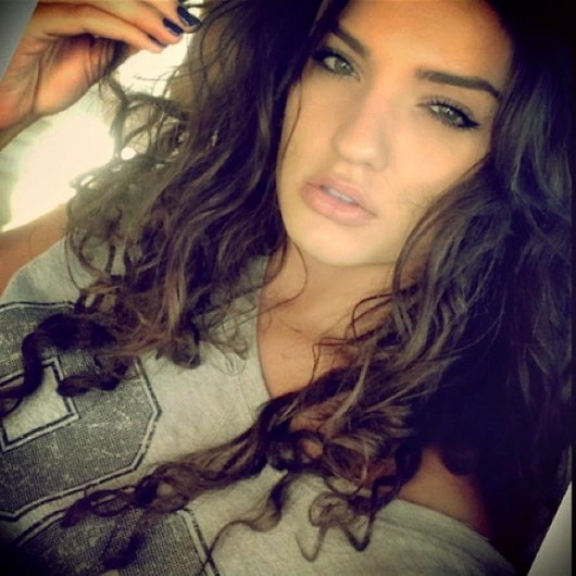 Diana Enache isi iubeste tatal enorm, iar acesta n-a dezamagit-o si s-a dus acasa in ziua de Craciun