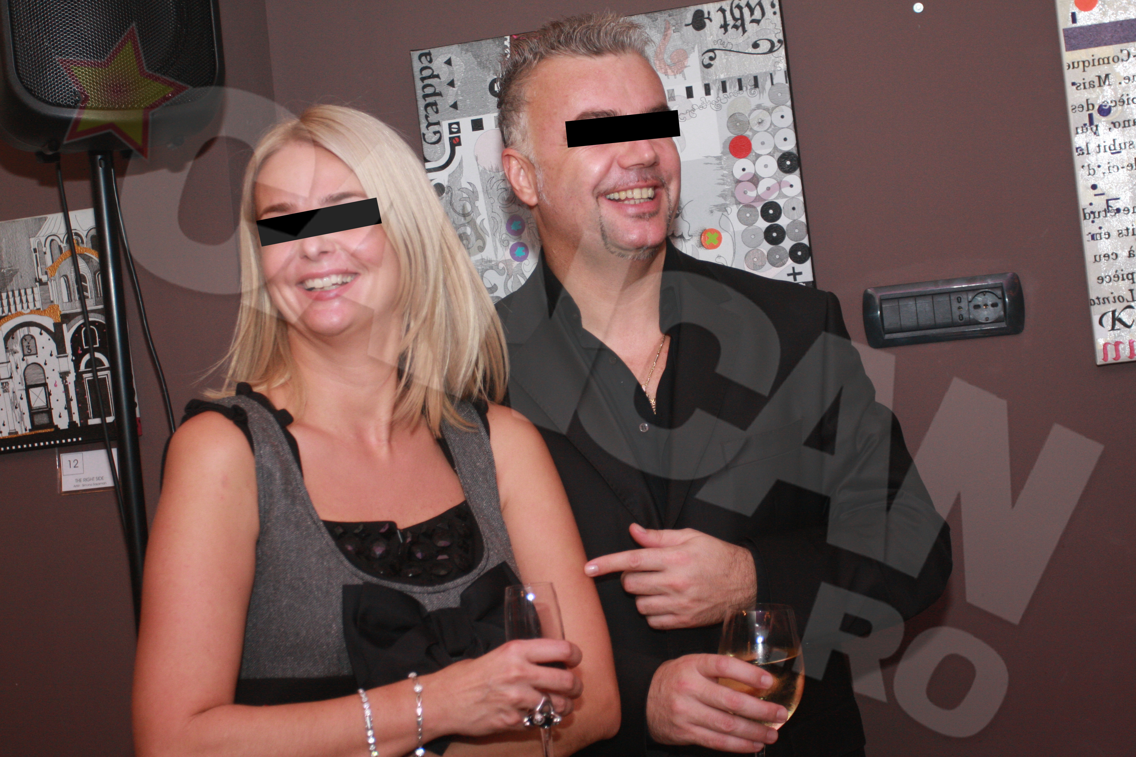 Solistul si prezentatoarea TV se iubesc de aproximativ 17 ani