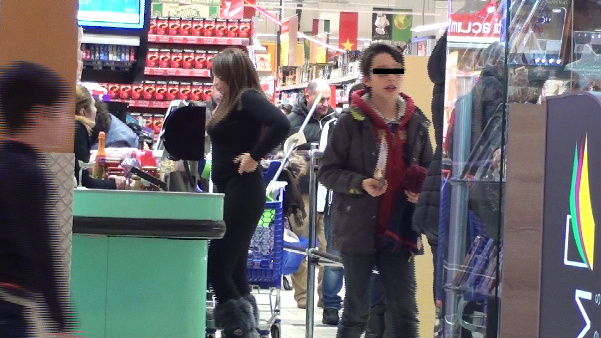 Colantii i-au dat de de furca Narcisei