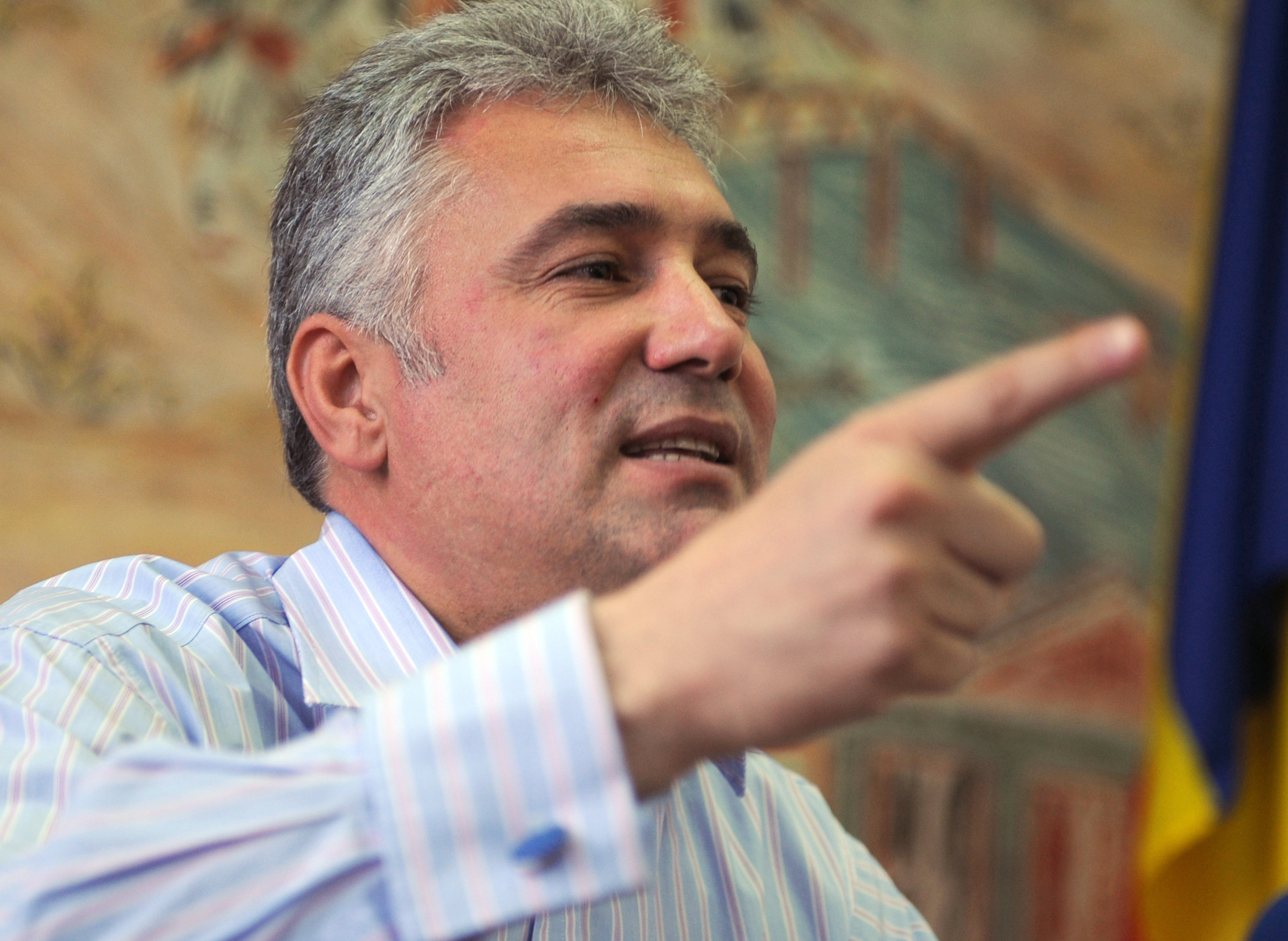 Videanu va fi prezentat vineri judecatorilor pentru emiterea unui mandat de arestare