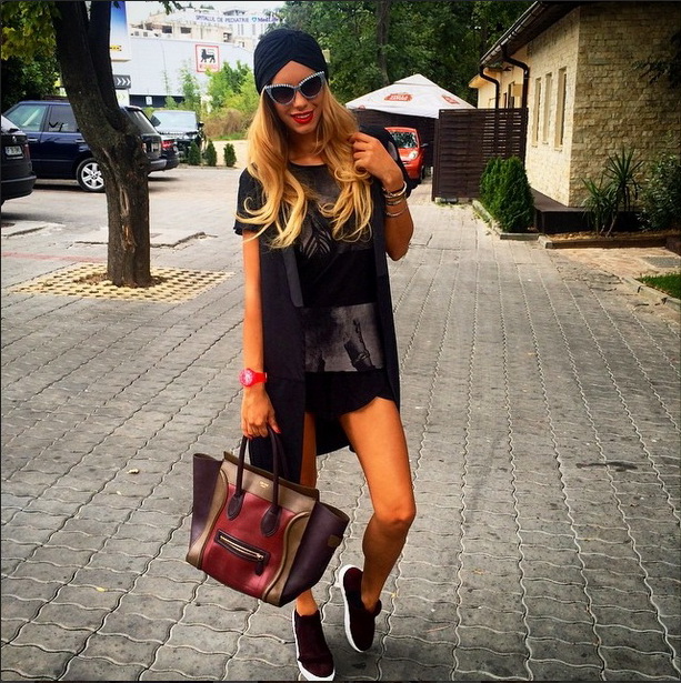 Nicoras este insa apreciata pentru modul in care imbina piesele vestimentare