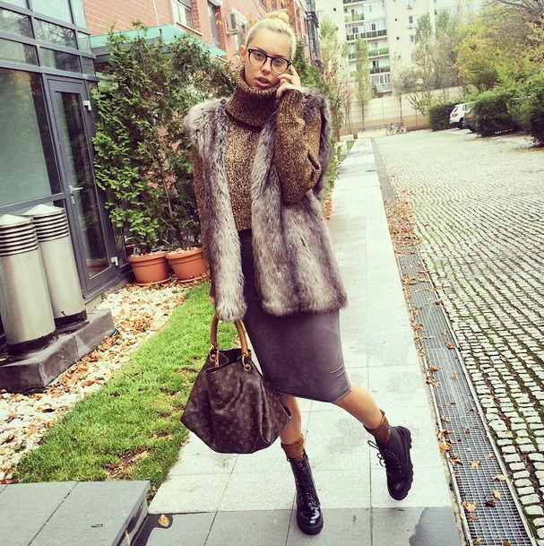 Diana nu iese din casa fara genti semnate de marile branduri