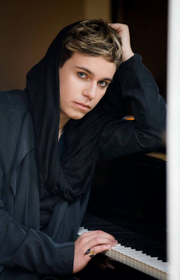 Narcis Iustin Ianau a incercayt sa-si construiasca o cariera, dar pasii pe care i-a facut pana acum sunt marunti