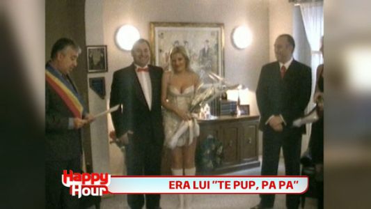Elena Udrea s-a maritat in America, intr-o tinuta parca furata dintr-un film porno