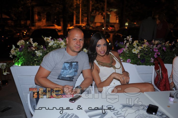 iubit nicoras cu mateuta