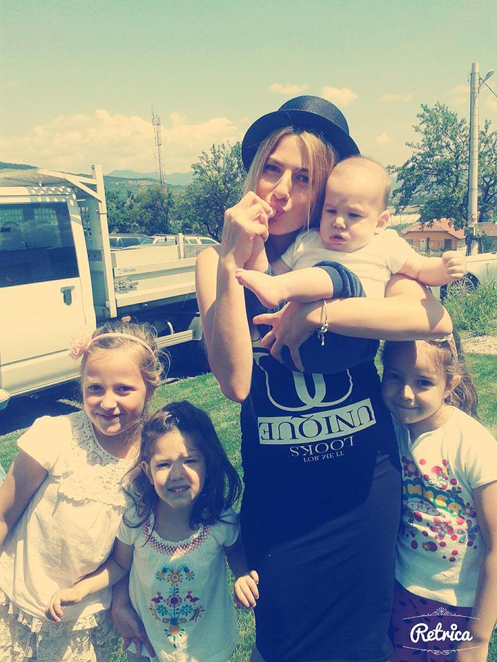 Lidia are acasa nu mai putin de 11 frati, 23 de nepoti si 354 de verisori