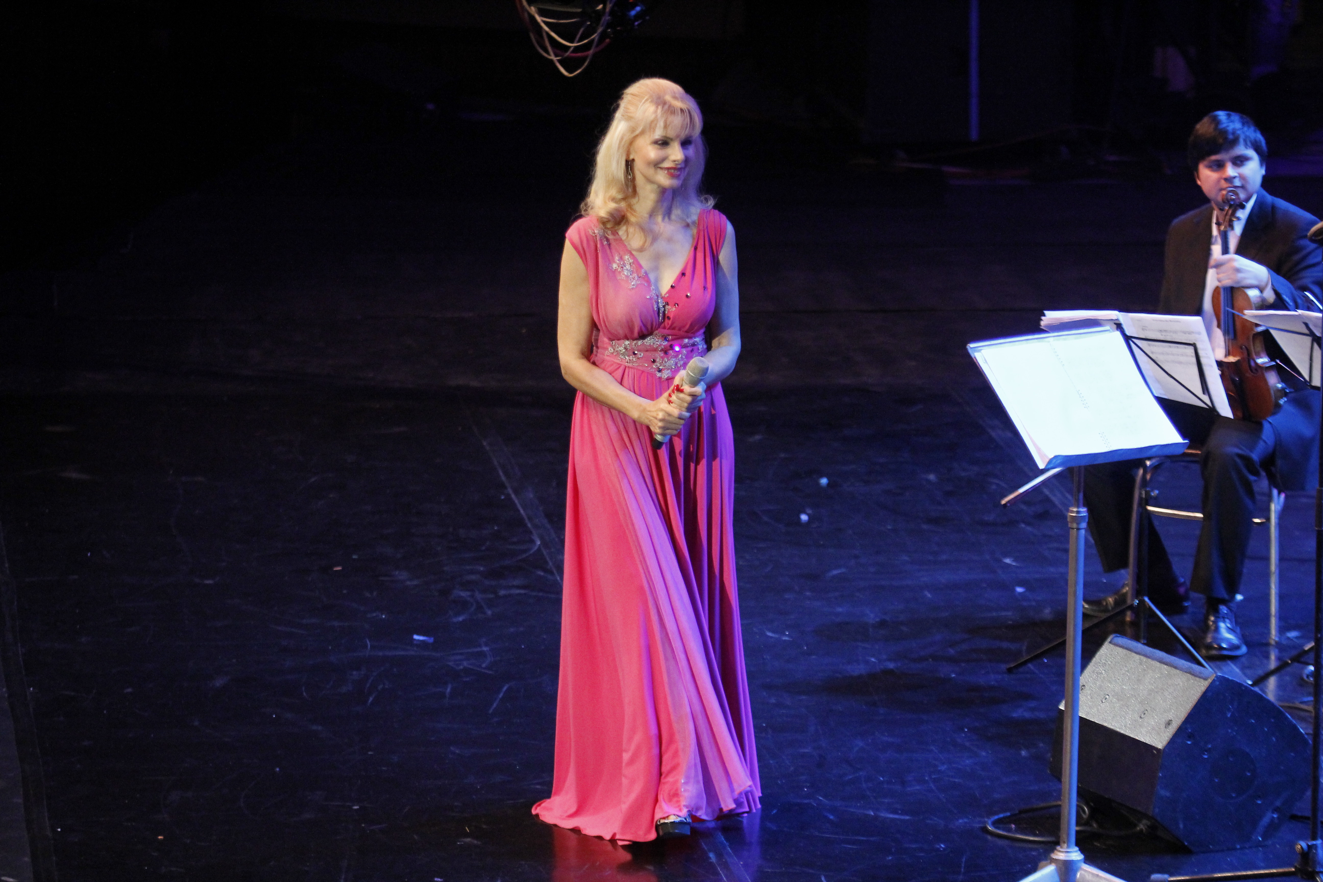 Anstasia Lazariuc este considerata una dinrte cele mai frumoase femei din Romania