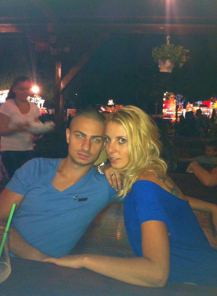 Alina alaturi de iubitul ei, Victor Vieri