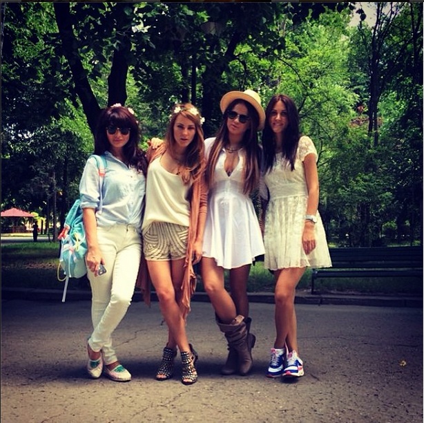 Diana si-a scos prietenele in parcul Herastrau