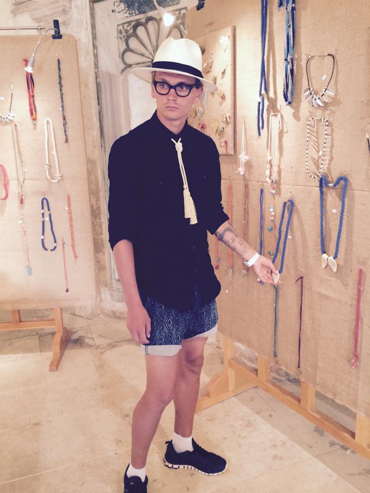 Tanarul si-a luat o garsoniera din banii castigati la 