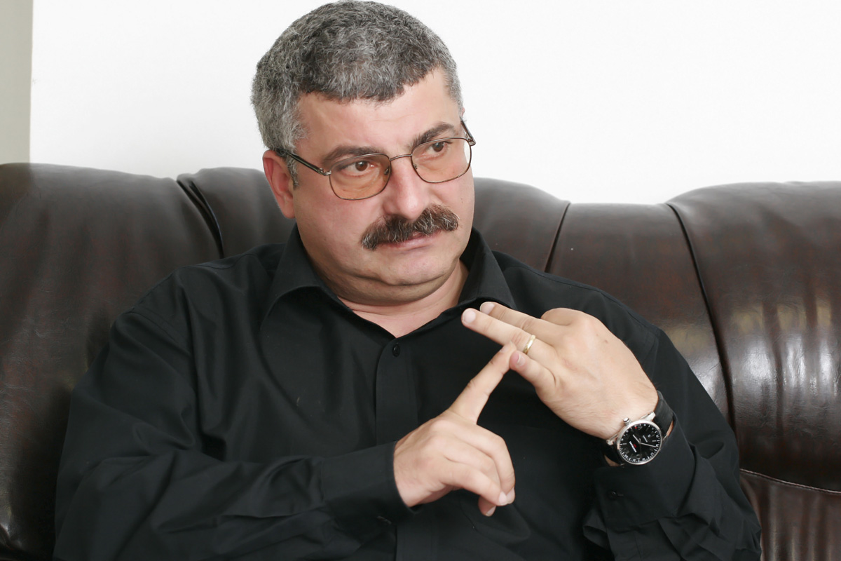 Silviu Prigoana sustine ca prietena Adrianei nu i-a inapoiat banii imprumutati