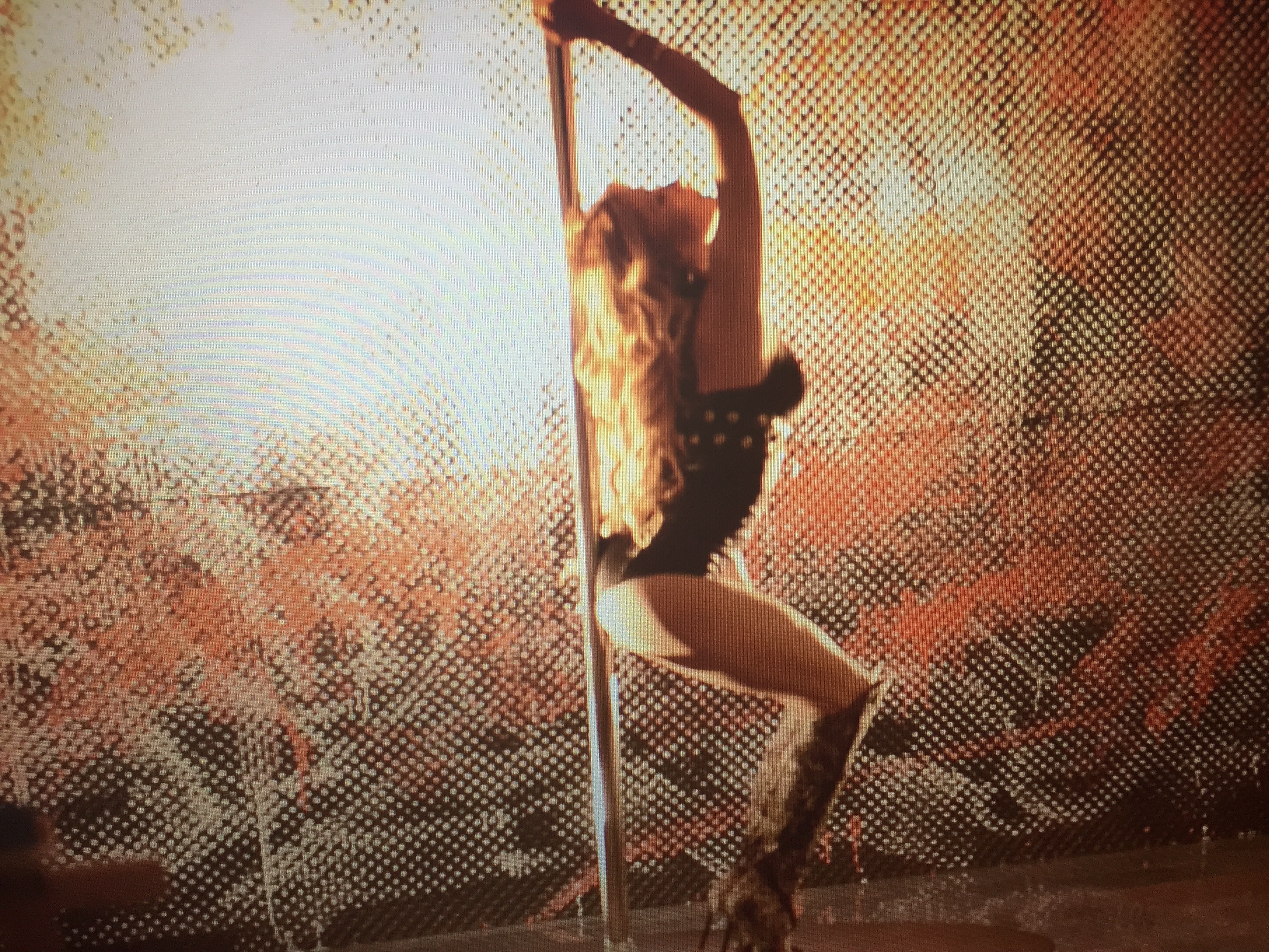 Sylvia este mai sexy ca niciodata