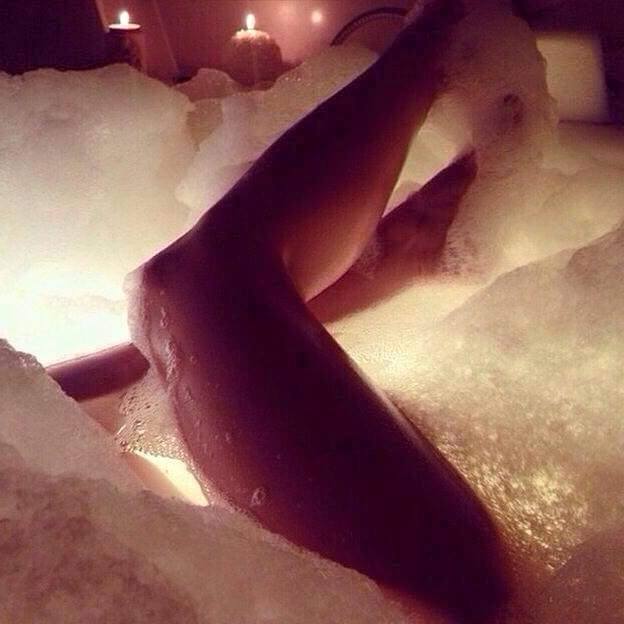 Ana Maria Mocanu a primit unda verde de la medic pentru a face baie complet dezbracata