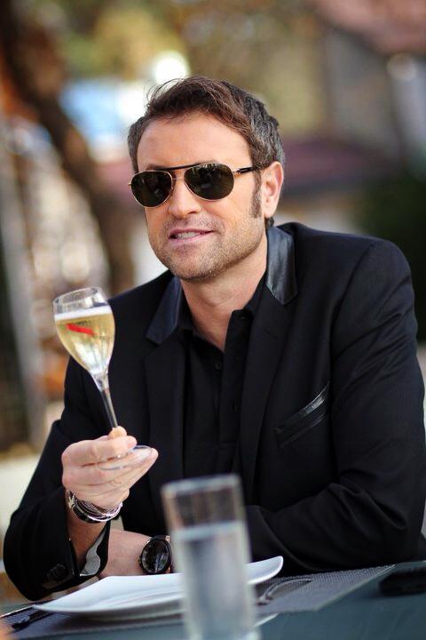 Bote a inceput sa mai rareasca petrecerile